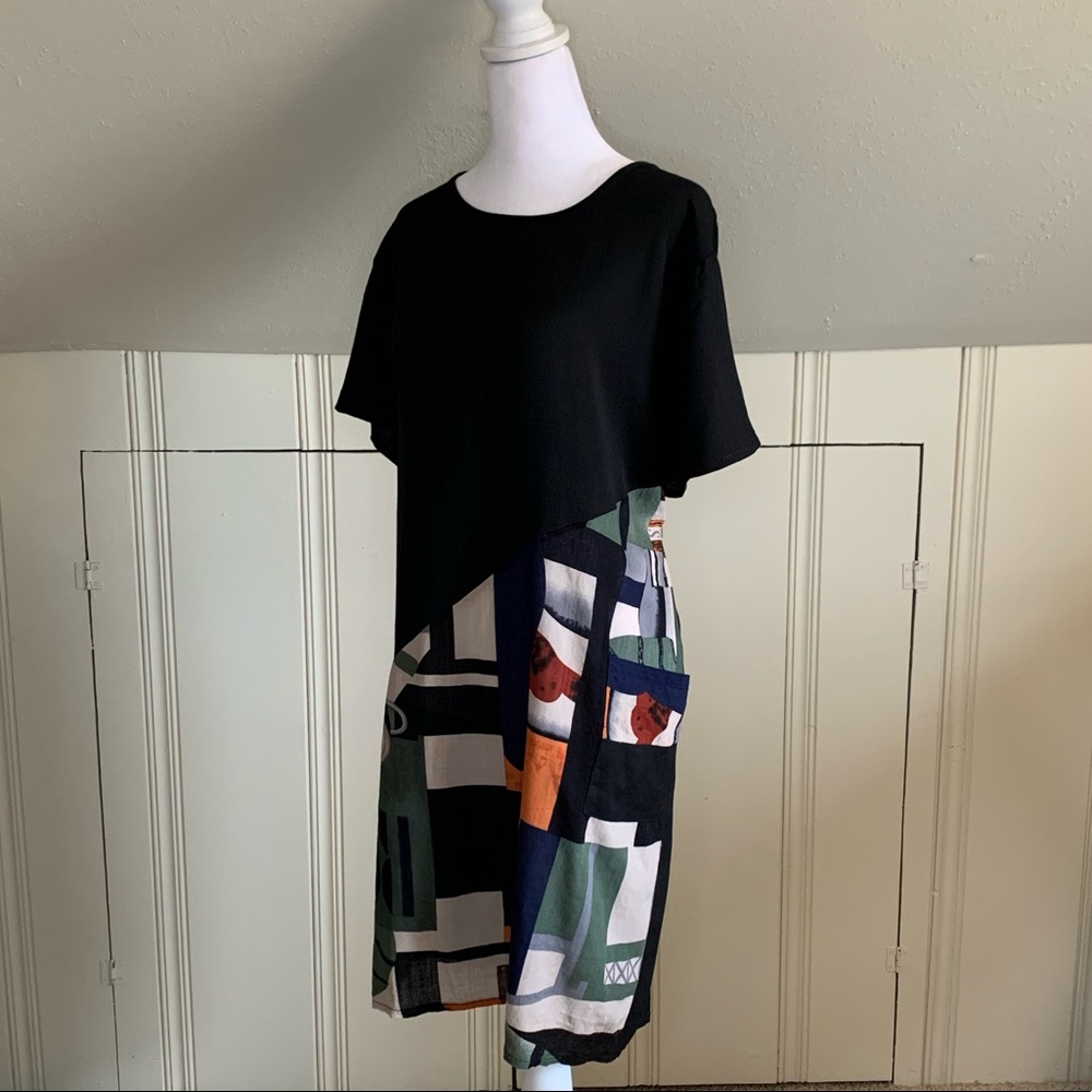 Black & Abstract Pattern Shift Dress - Picture 2 of 6